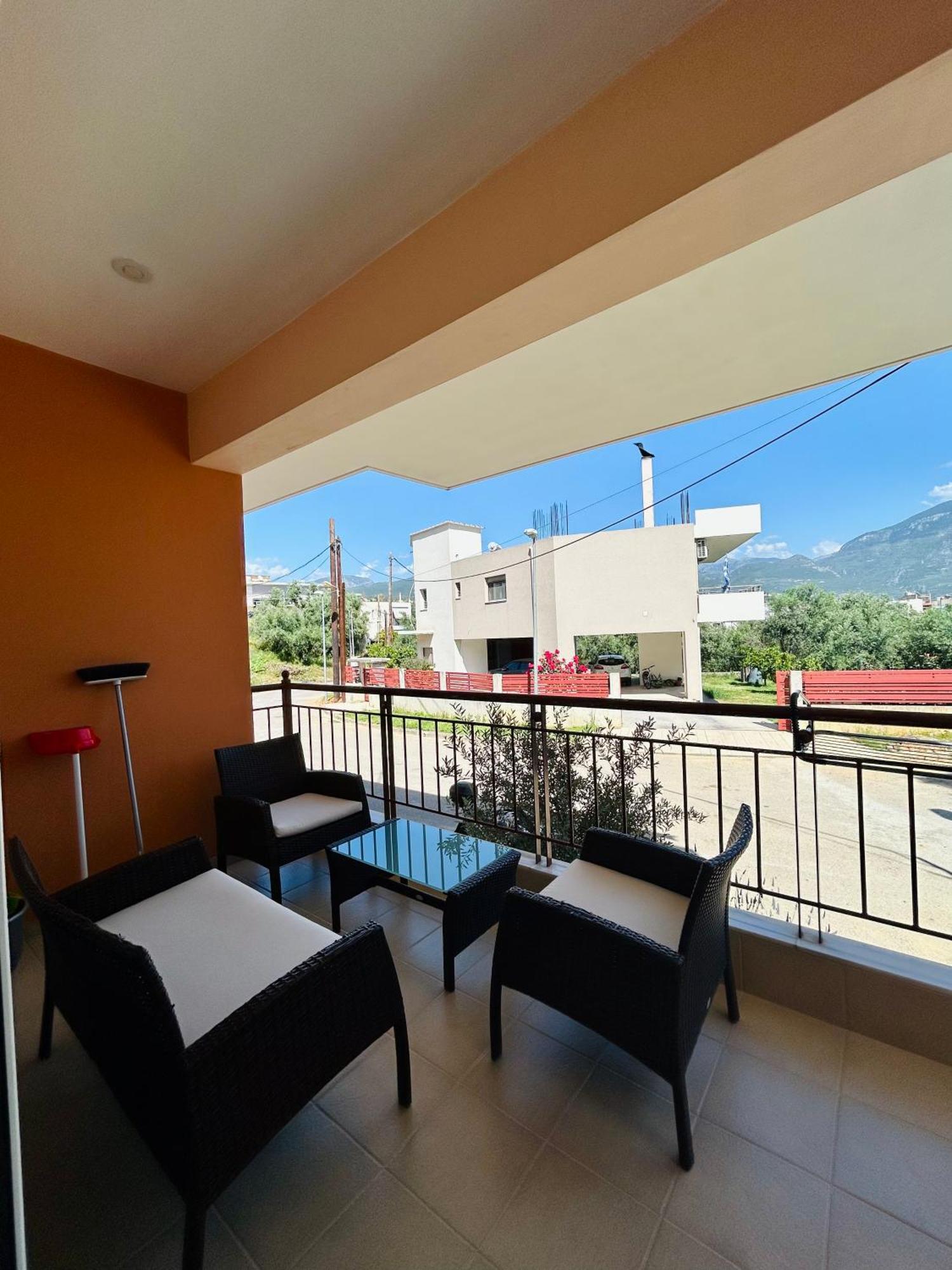 Feel At Home - Kalamata - Near The Center Exterior photo